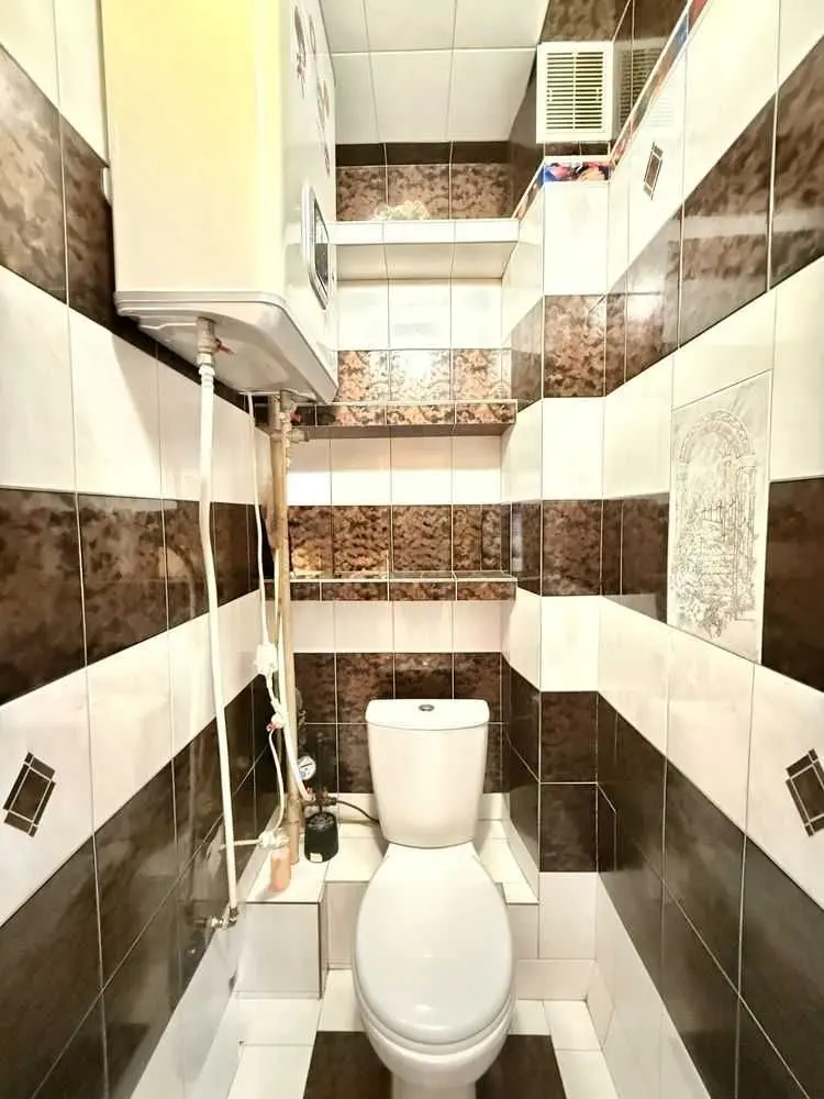 Фото Продаю 4 кімнатну квартиру, 94.9 кв. м, Квітуча вул.  Київ, ціна: 66999 USD, код 5738