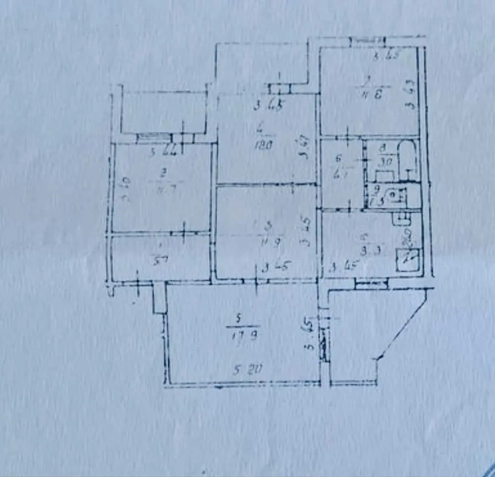 Фото Продаю 4 кімнатну квартиру, 94.9 кв. м, Квітуча вул.  Київ, ціна: 66999 USD, код 5738