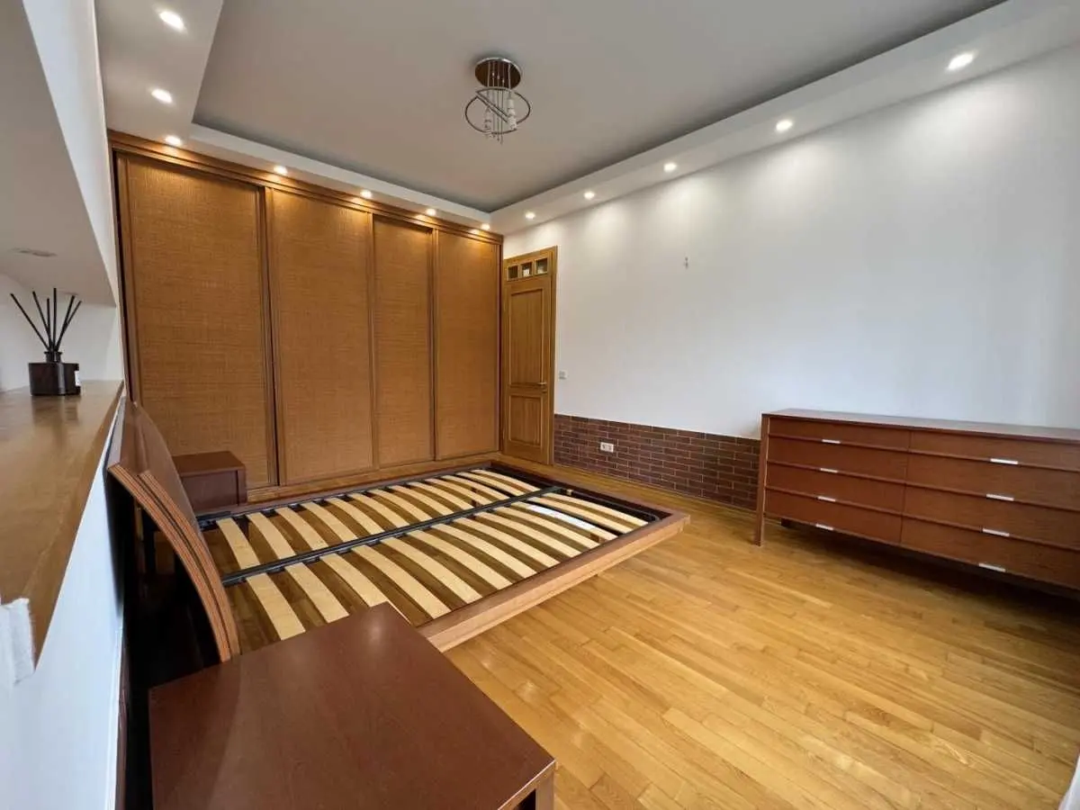 Фото Selling a 3-room apartment, 75 sq.m., Ivana Mazepy Street (Sichnevoho Povstannia Street)  Kyiv, price: 195000 USD, code 5745