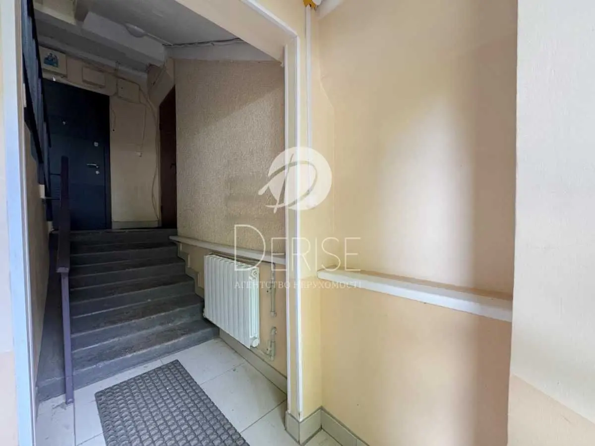 Фото Selling a 2-room apartment, 47 sq.m., Krasnokutska Street  Kyiv, price: 75000 USD, code 5752