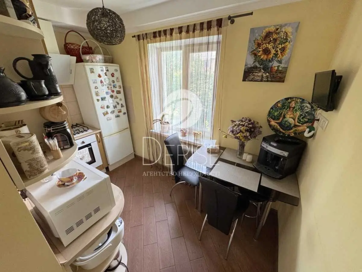 Фото Selling a 2-room apartment, 47 sq.m., Krasnokutska Street  Kyiv, price: 75000 USD, code 5752
