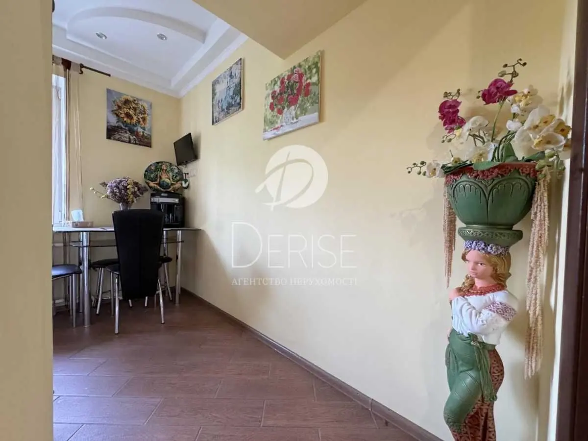 Фото Selling a 2-room apartment, 47 sq.m., Krasnokutska Street  Kyiv, price: 75000 USD, code 5752