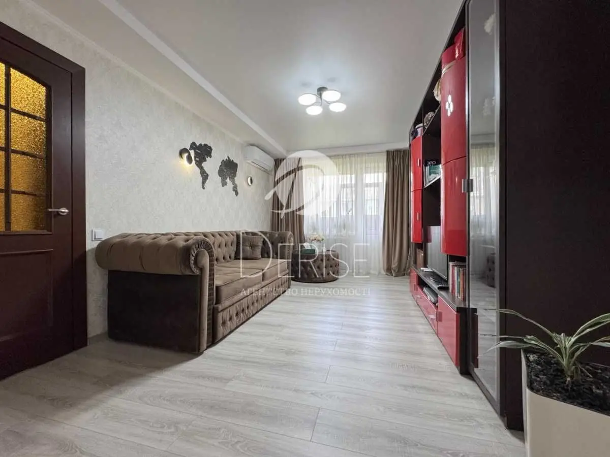 Фото Selling a 2-room apartment, 47 sq.m., Krasnokutska Street  Kyiv, price: 75000 USD, code 5752