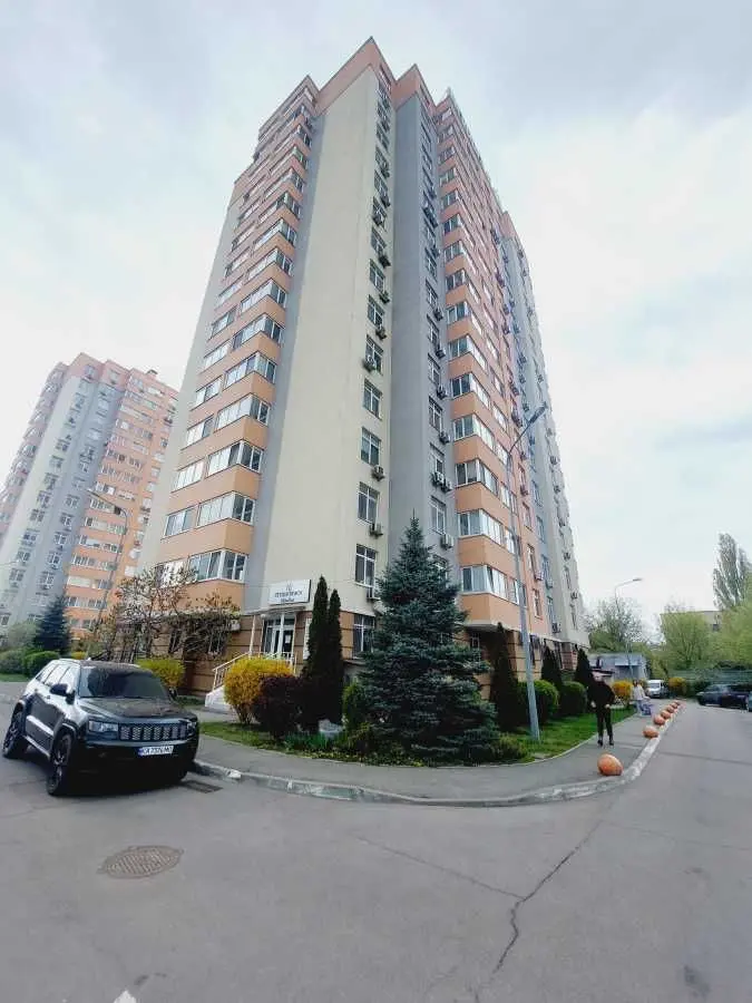 Фото Продаю 1 кімнатну квартиру, 48 кв. м, Любомира Гузара просп. (Космонавта Комарова)  Київ, ціна: 69900 USD, код 5756