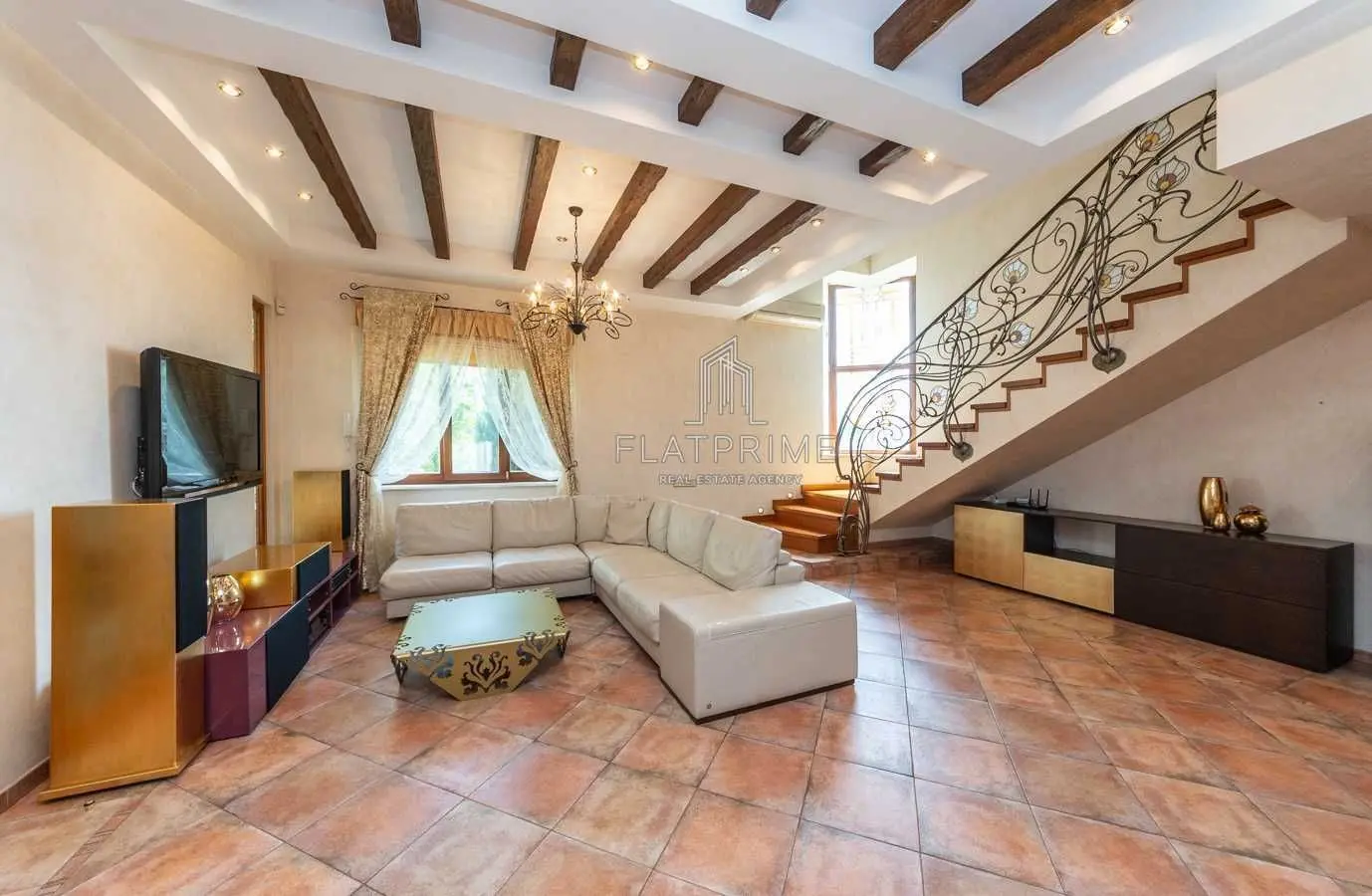 Фото Selling a house, 265 sq.m., Tsentralna street  Kyiv, price: 489000 USD, code 5765
