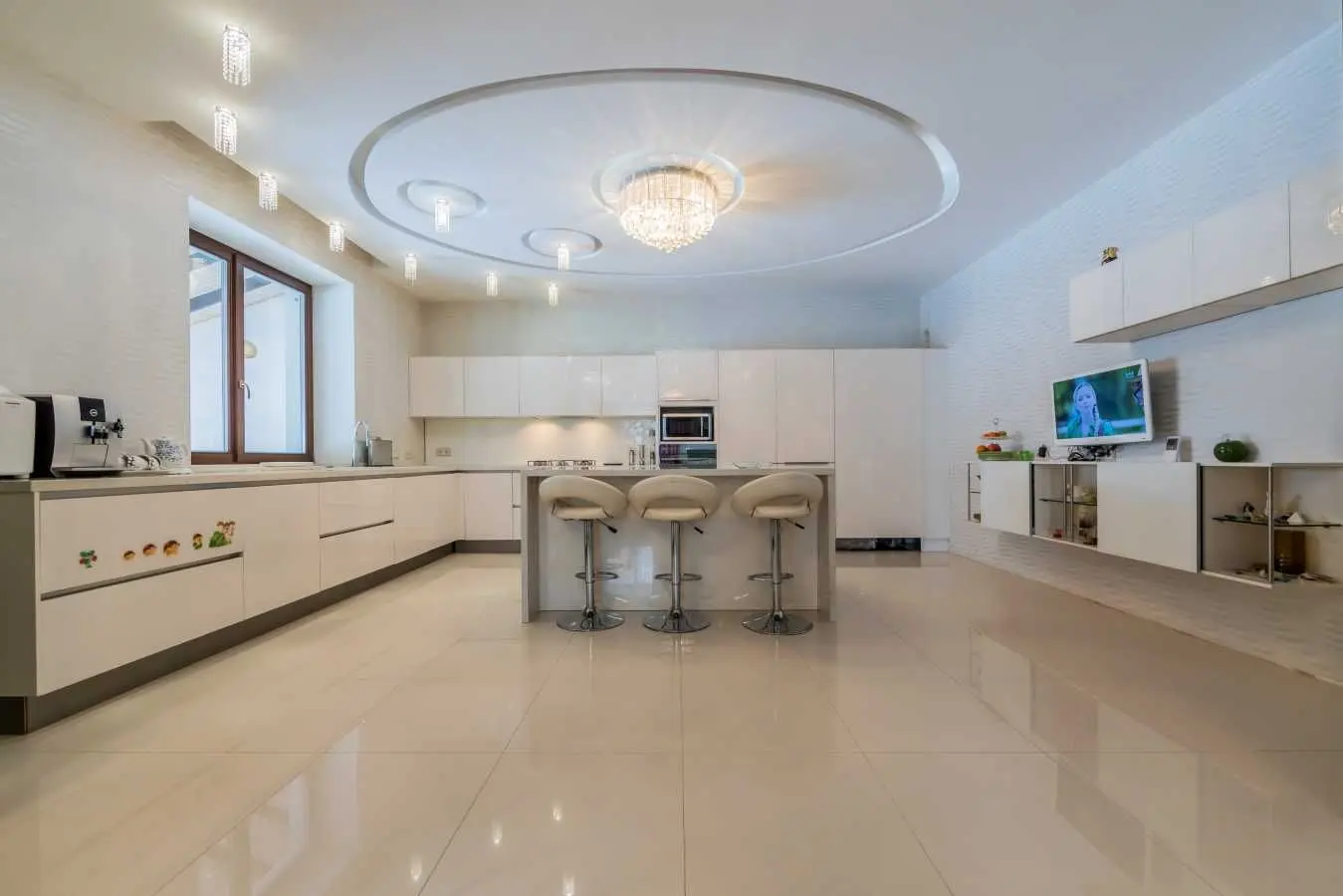 Фото Selling a house, 430 sq.m., Sadova Street  Ivankovychi, price: 395000 USD, code 5771