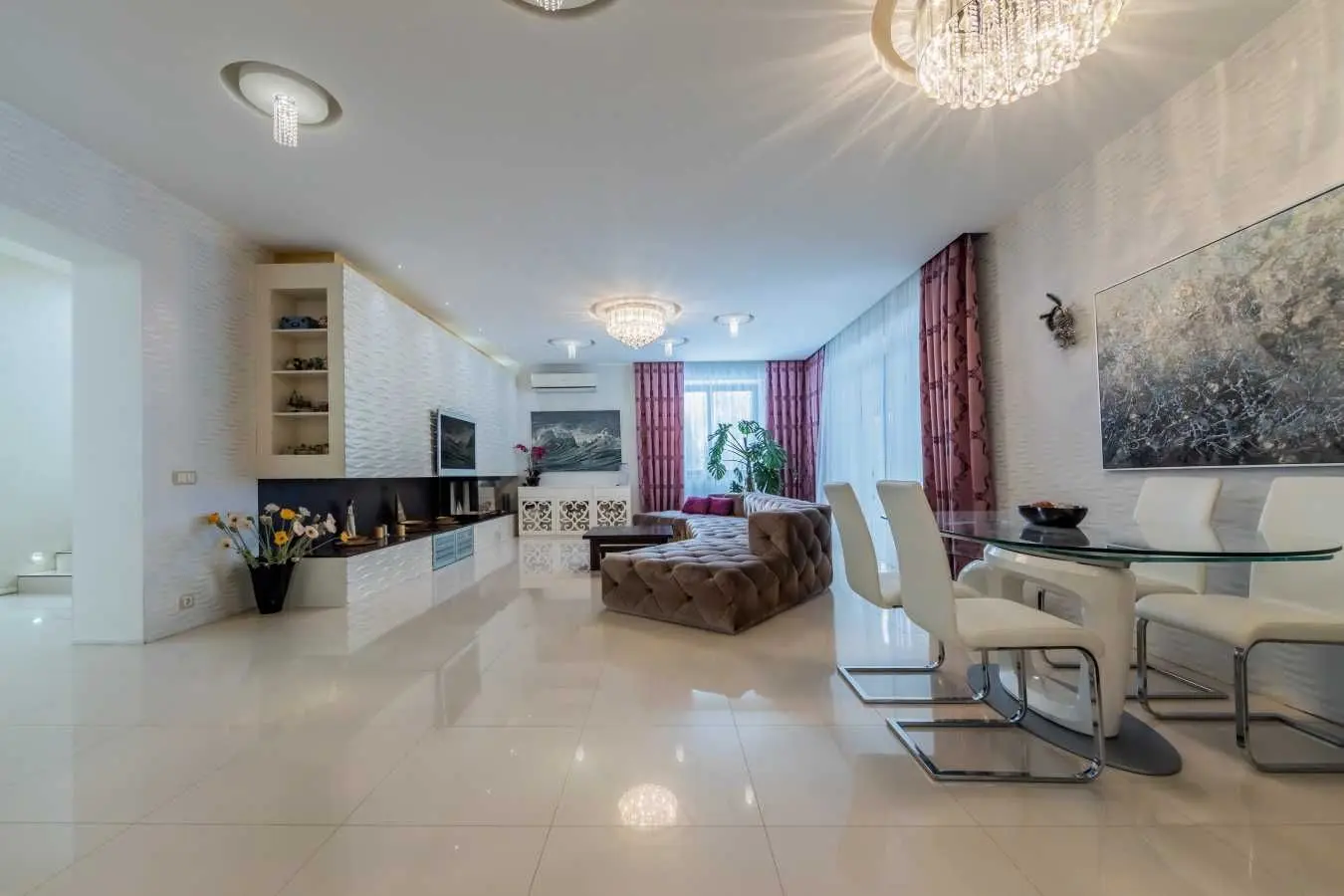Фото Selling a house, 430 sq.m., Sadova Street  Ivankovychi, price: 395000 USD, code 5771