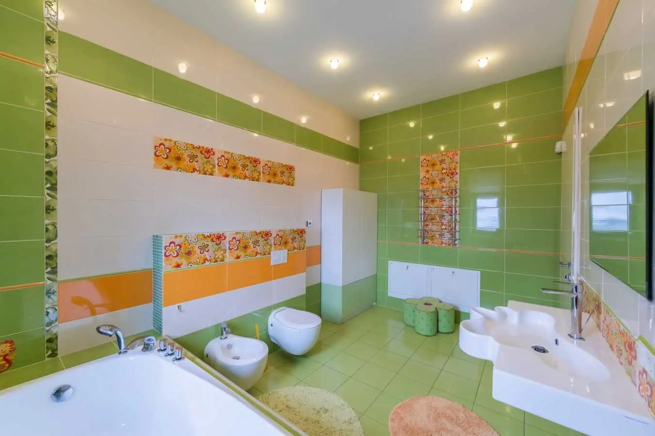 Фото Selling a house, 430 sq.m., Sadova Street  Ivankovychi, price: 395000 USD, code 5771