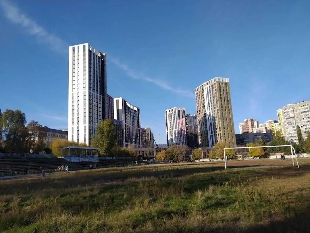 Фото Зняти 3 кімнатну квартиру, Шолуденка вул.  Київ в довгострокову оренду, ціна: 900 USD, код 5786