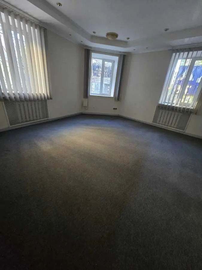 Фото Selling commercial property, 184 sq.m., Yaroslaviv Val Street 30/18 Kyiv, price: 450000 USD, code 5787