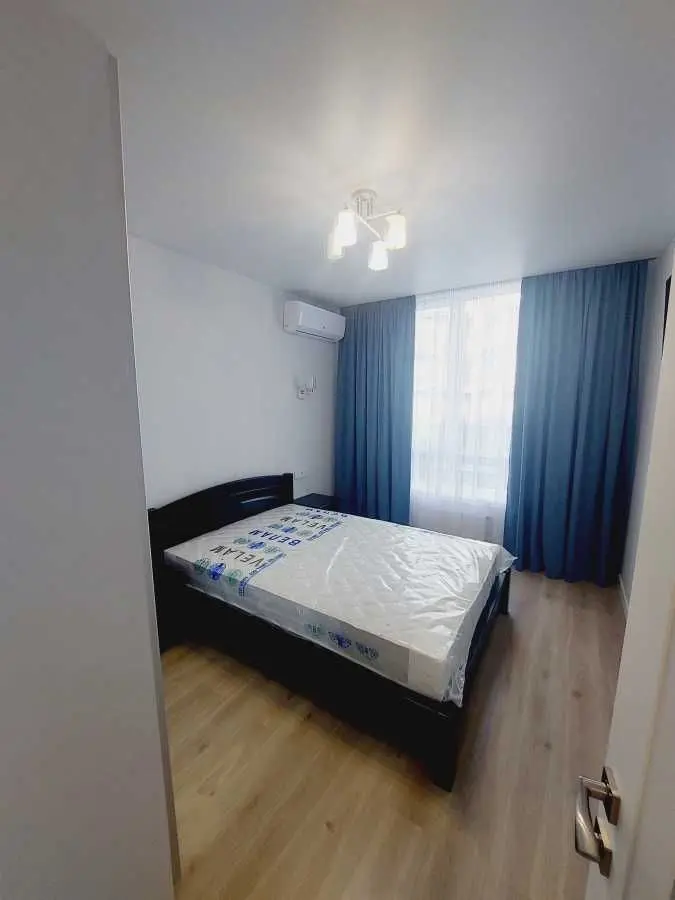 Фото Зняти 1 кімнатну квартиру, Братська вул.  Київ в довгострокову оренду, ціна: 750 USD, код 5800