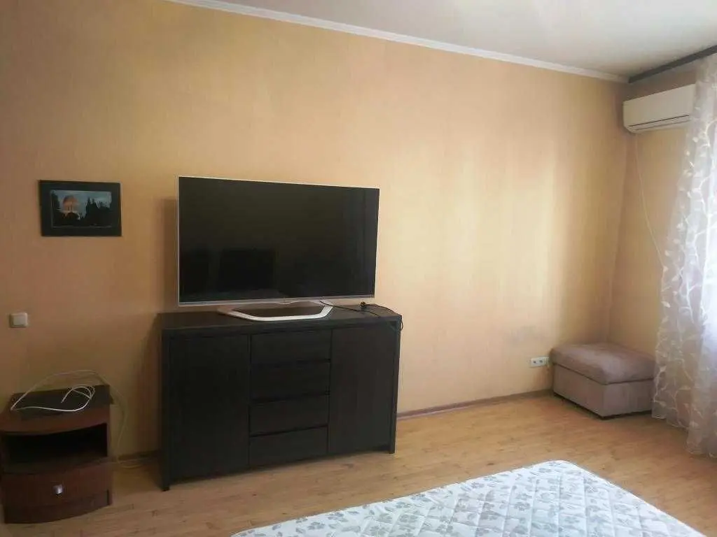 Фото Rent a 2-room apartment, Anny Akhmatovoi Street 47 Kyiv for long-term rent, price: 23000 UAH, code 5801