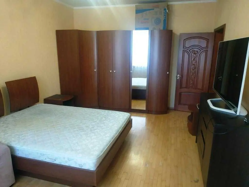 Фото Rent a 2-room apartment, Anny Akhmatovoi Street 47 Kyiv for long-term rent, price: 23000 UAH, code 5801