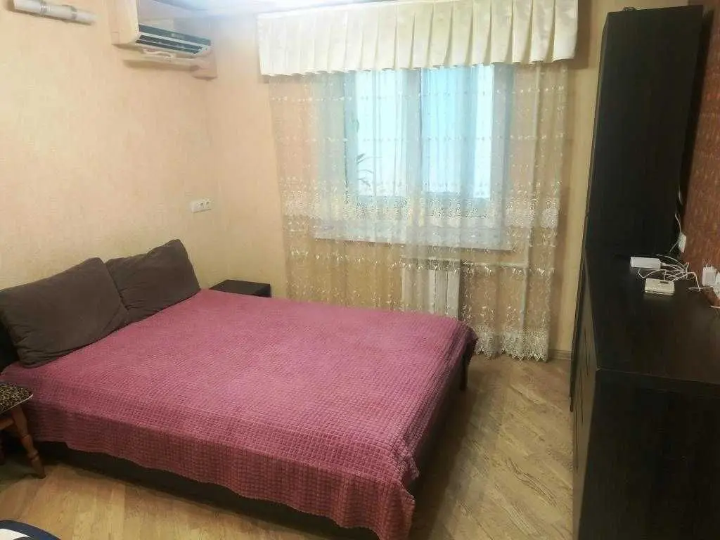 Фото Rent a 2-room apartment, Entuziastiv Street 33 Kyiv for long-term rent, price: 19500 UAH, code 5805