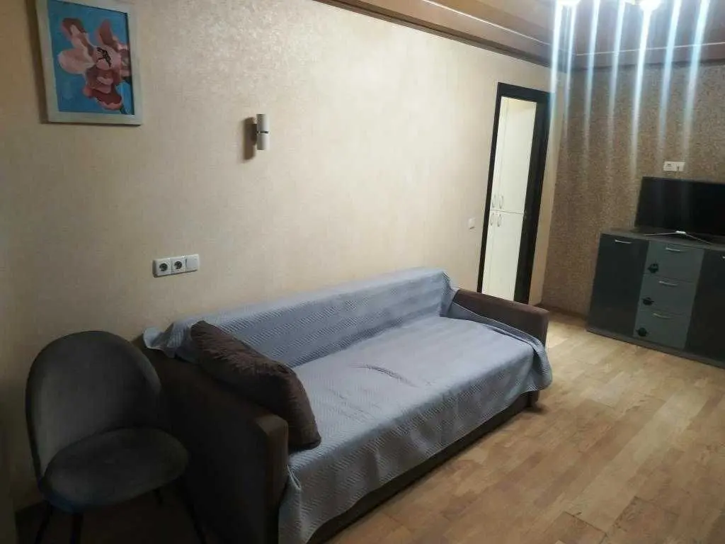 Фото Rent a 2-room apartment, Entuziastiv Street 33 Kyiv for long-term rent, price: 19500 UAH, code 5805