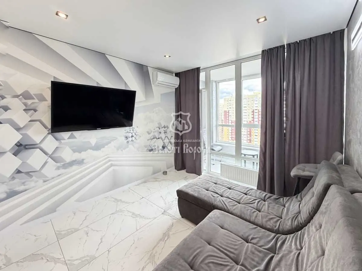 Фото Продаю 1-комнатную квартиру, 45 кв. м, Генерала Тупикова ул.  Киев, цена: 115000 USD, код 5809