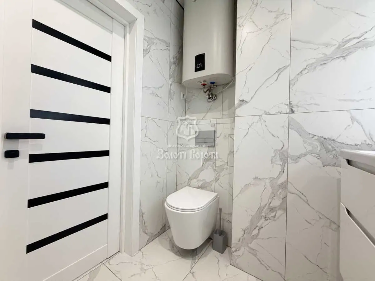 Фото Продаю 1-комнатную квартиру, 45 кв. м, Генерала Тупикова ул.  Киев, цена: 115000 USD, код 5809