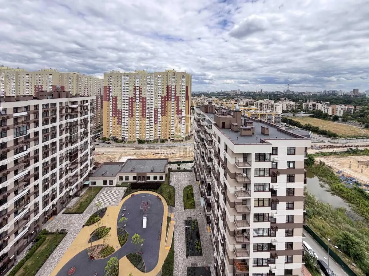 Фото Продаю 1-комнатную квартиру, 45 кв. м, Генерала Тупикова ул.  Киев, цена: 115000 USD, код 5809
