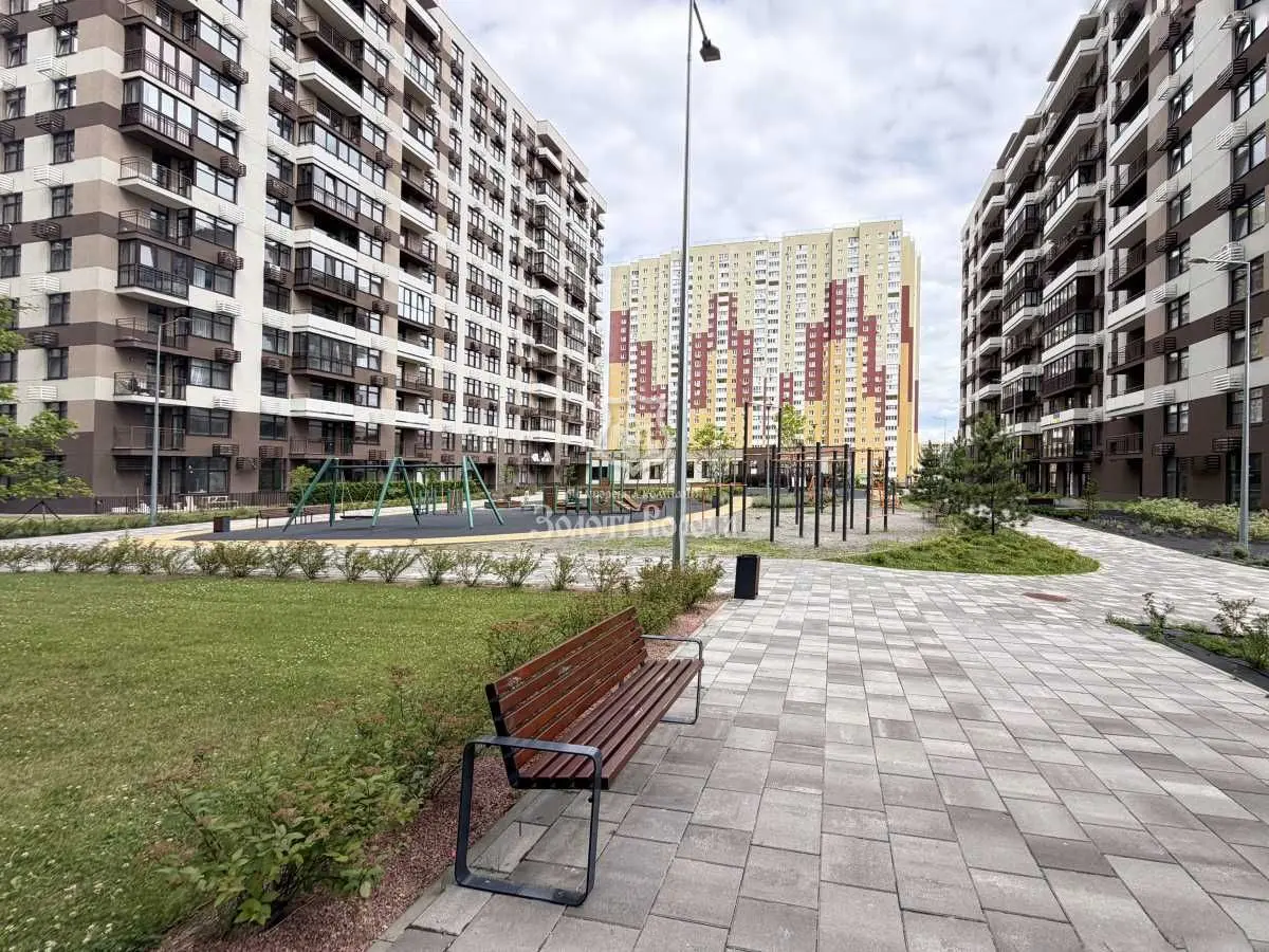 Фото Продаю 1-комнатную квартиру, 45 кв. м, Генерала Тупикова ул.  Киев, цена: 115000 USD, код 5809