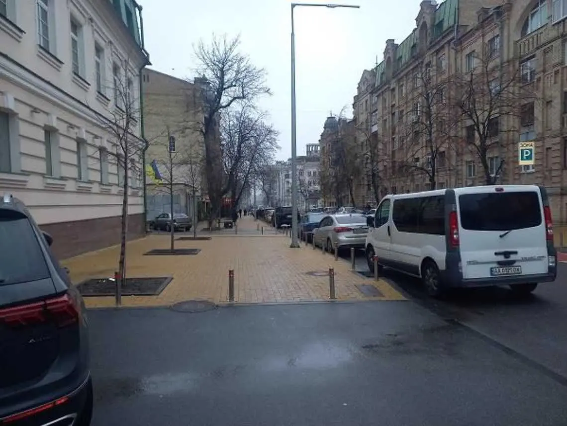 Фото Продаю офіс, 641 кв. м, Андріївська вул. 7 Київ, ціна: 1650000 USD, код 5818