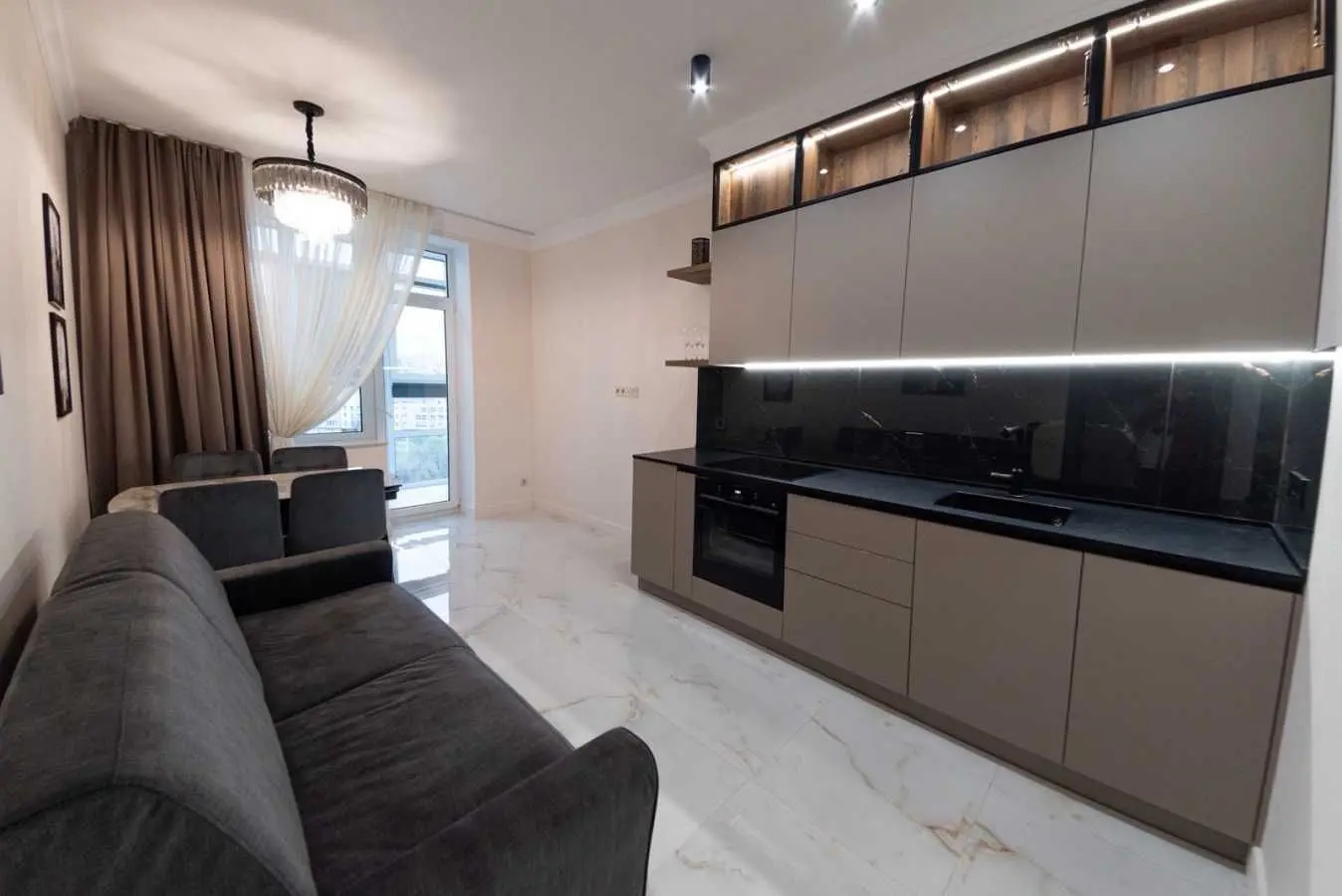 Фото Продаю 1 кімнатну квартиру, 54.5 кв. м, Микільсько-Слобідська вул. 3б Київ, ціна: 155000 USD, код 5820