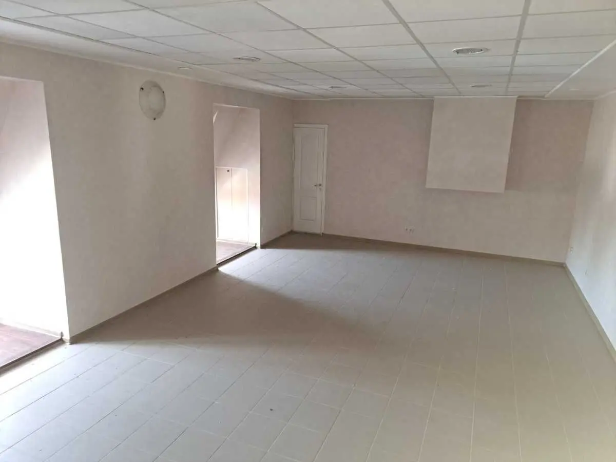 Фото Продаю офис, 465 кв. м, Порадівка, цена: 71000 USD, код 5828