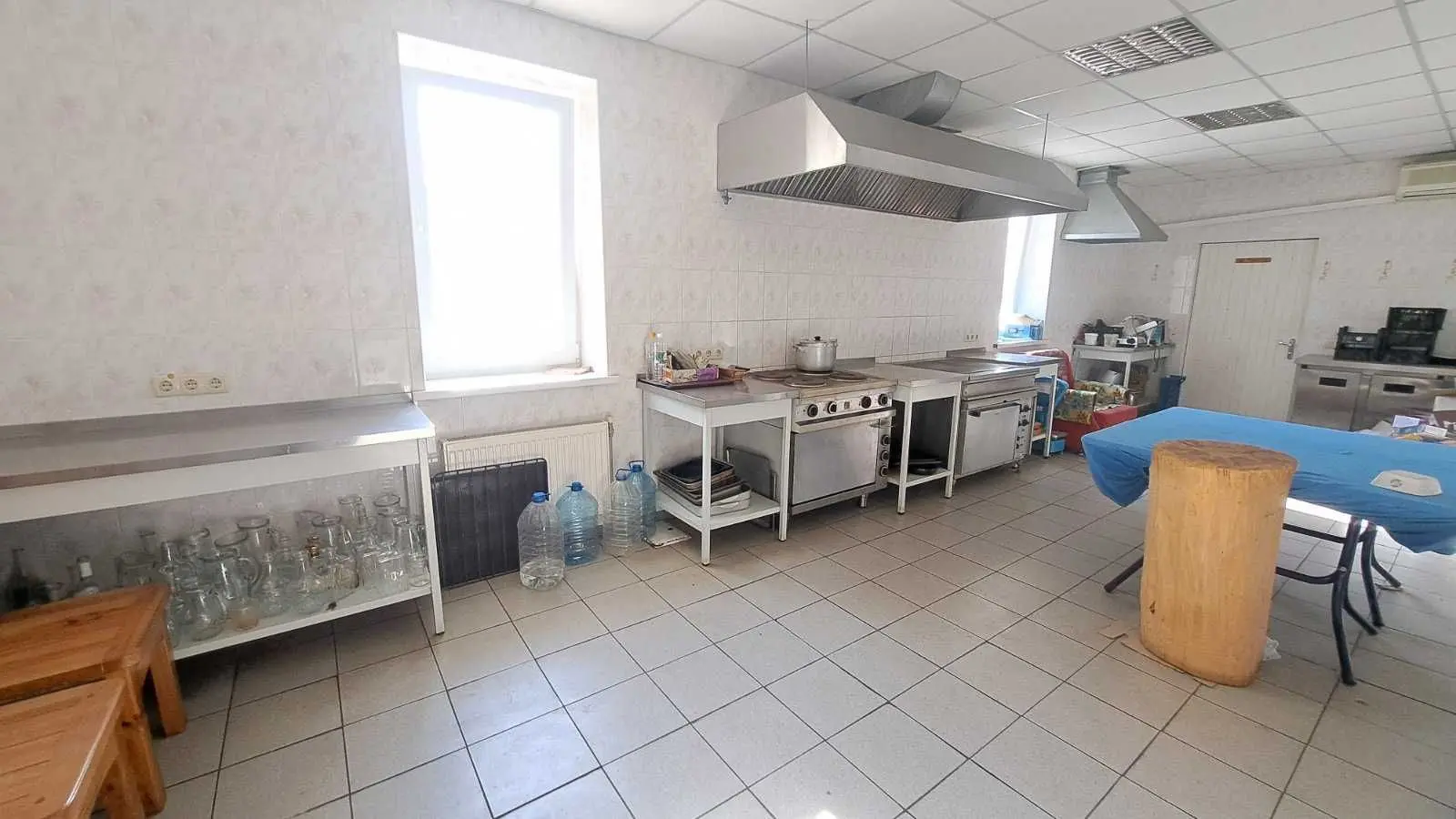 Фото Продаю офис, 465 кв. м, Порадівка, цена: 71000 USD, код 5828