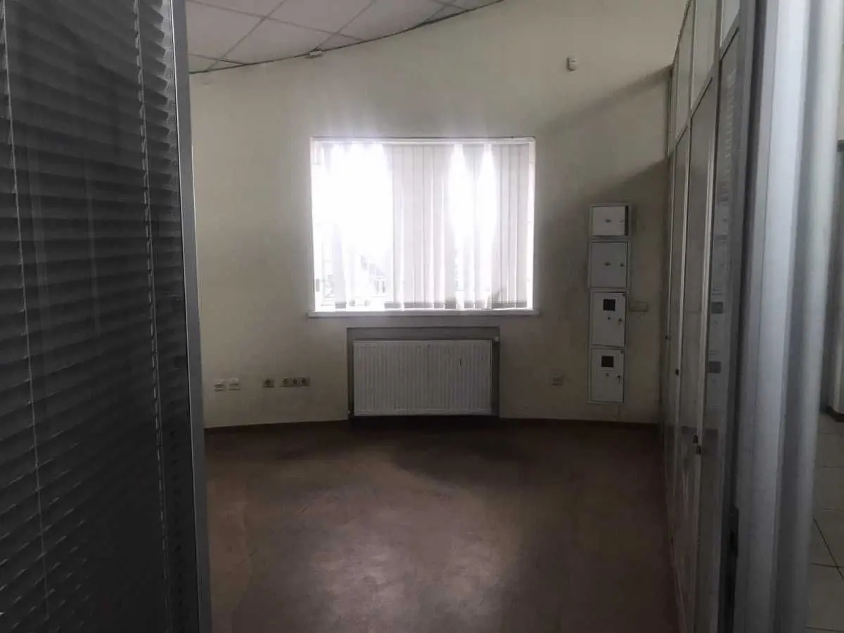 Фото Арендовать офис, Петра Полтавы ул. 2 Ровно в долгосрочную аренду, цена: 28000 UAH, код 5837