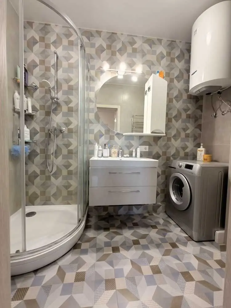 Фото Selling a 2-room apartment, 61 sq.m., Vidradnyi Avenue  Kyiv, price: 103000 USD, code 5841