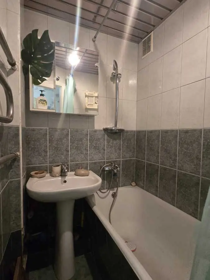 Фото Selling a 3-room apartment, 60 sq.m., Vasylkivska Street  Kyiv, price: 59500 USD, code 5851