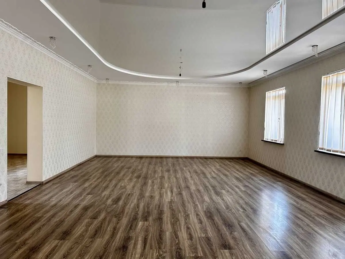 Фото Продаю дом, 337 кв. м, Сосновая ул.  Васильков, цена: 140000 USD, код 5853