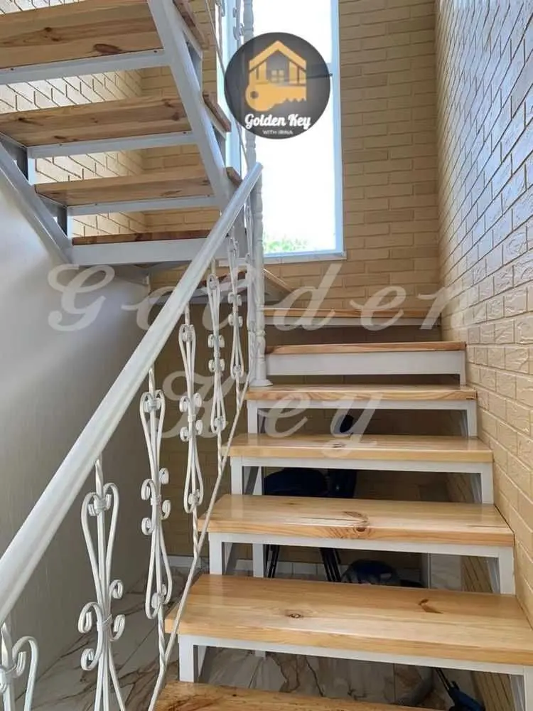 Фото Зняти будинок, Гора в довгострокову оренду, ціна: 1250 USD, код 5854