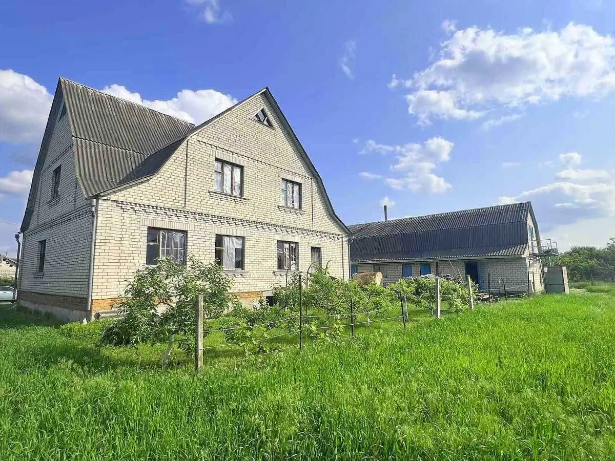 Фото Продаю будинок, 260 кв. м, Макарів, ціна: 63000 USD, код 5861