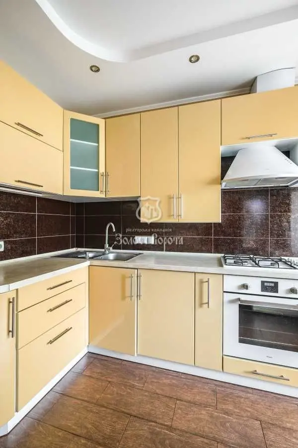 Фото Selling a 1-room apartment, 33.4 sq.m., Bohdana Khmelnytskoho Street 9в Svyatopetrivske, price: 63500 USD, code 5863