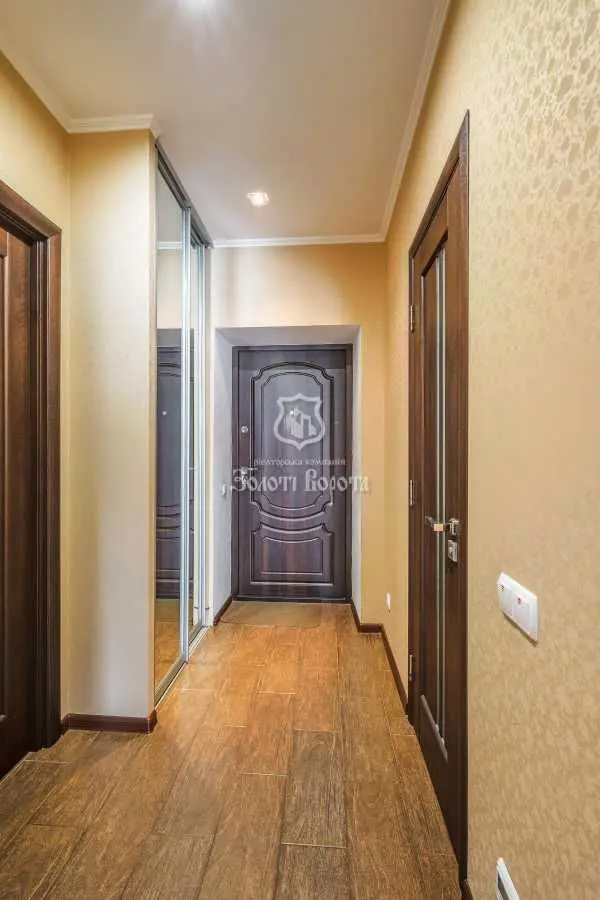 Фото Selling a 1-room apartment, 33.4 sq.m., Bohdana Khmelnytskoho Street 9в Svyatopetrivske, price: 63500 USD, code 5863