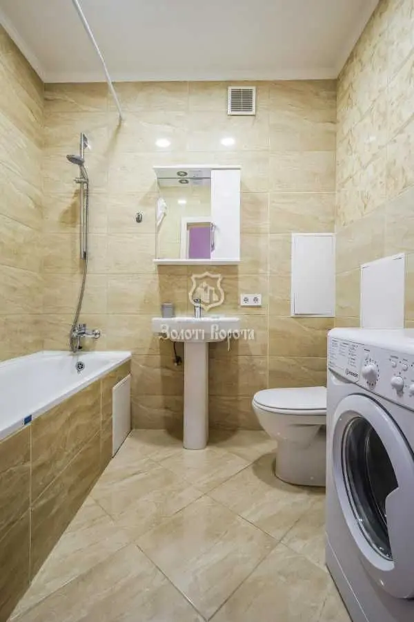 Фото Selling a 2-room apartment, 47 sq.m., Podilska street 2 Kriukivshchyna, price: 53000 USD, code 5874