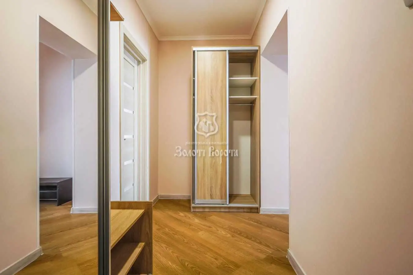 Фото Selling a 2-room apartment, 47 sq.m., Podilska street 2 Kriukivshchyna, price: 53000 USD, code 5874