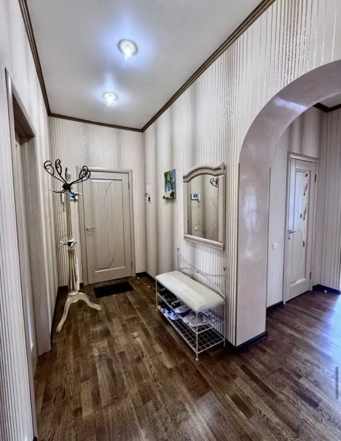 Фото Selling a 3-room apartment, 80 sq.m., Mykhaila Boichuka Street 15 Kyiv, price: 175000 USD, code 5885