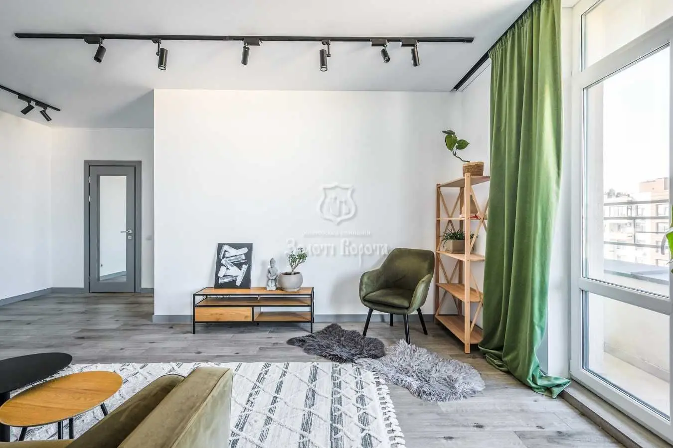 Фото Selling a 2-room apartment, 63 sq.m., Yunatska Street  Kyiv, price: 138000 USD, code 5890