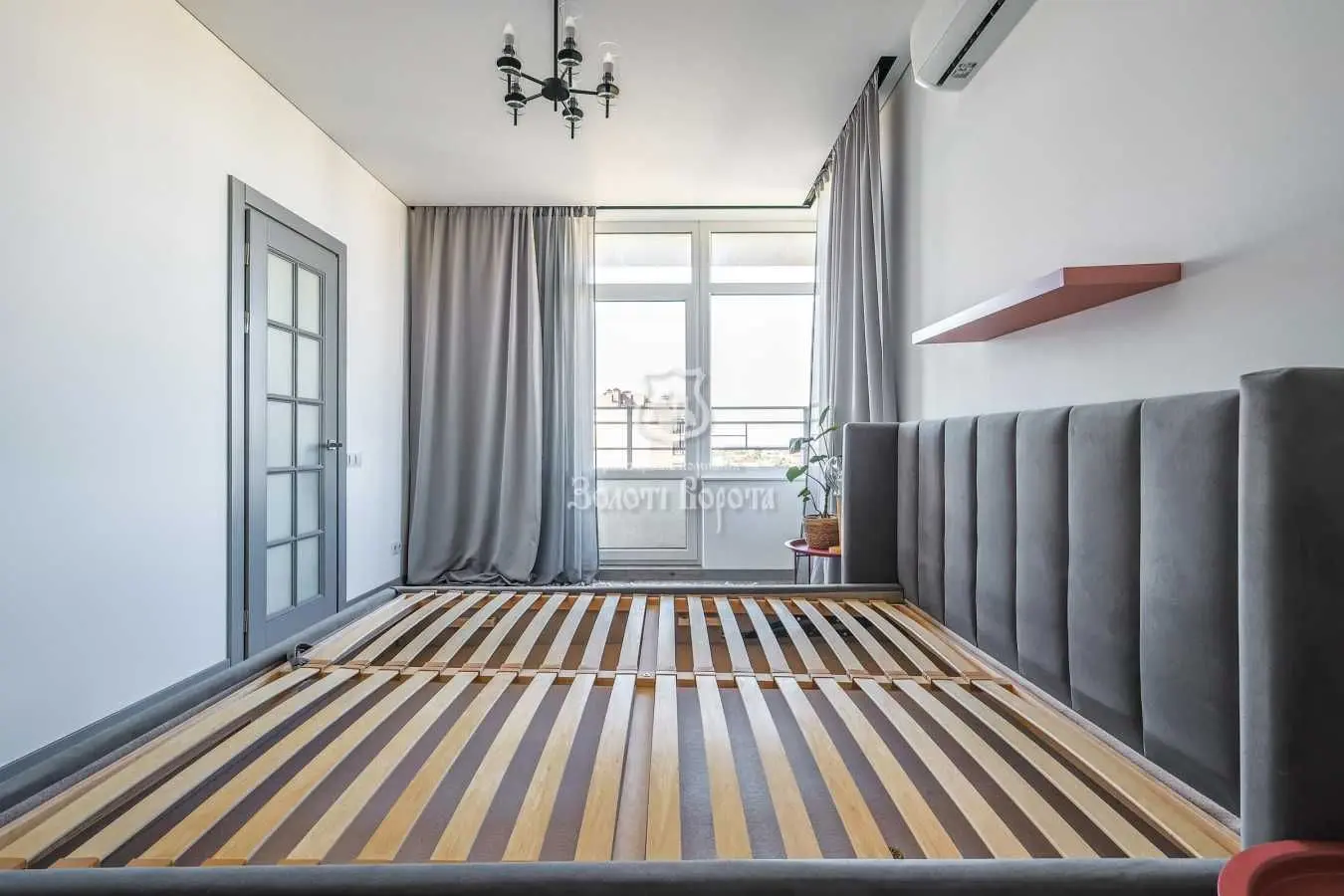 Фото Selling a 2-room apartment, 63 sq.m., Yunatska Street  Kyiv, price: 138000 USD, code 5890