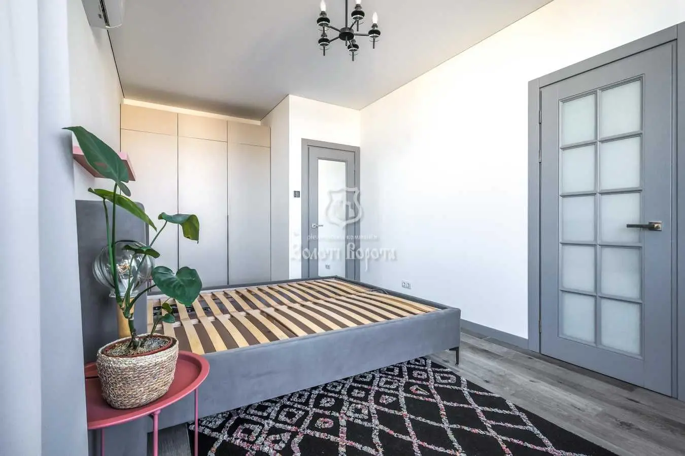 Фото Selling a 2-room apartment, 63 sq.m., Yunatska Street  Kyiv, price: 138000 USD, code 5890