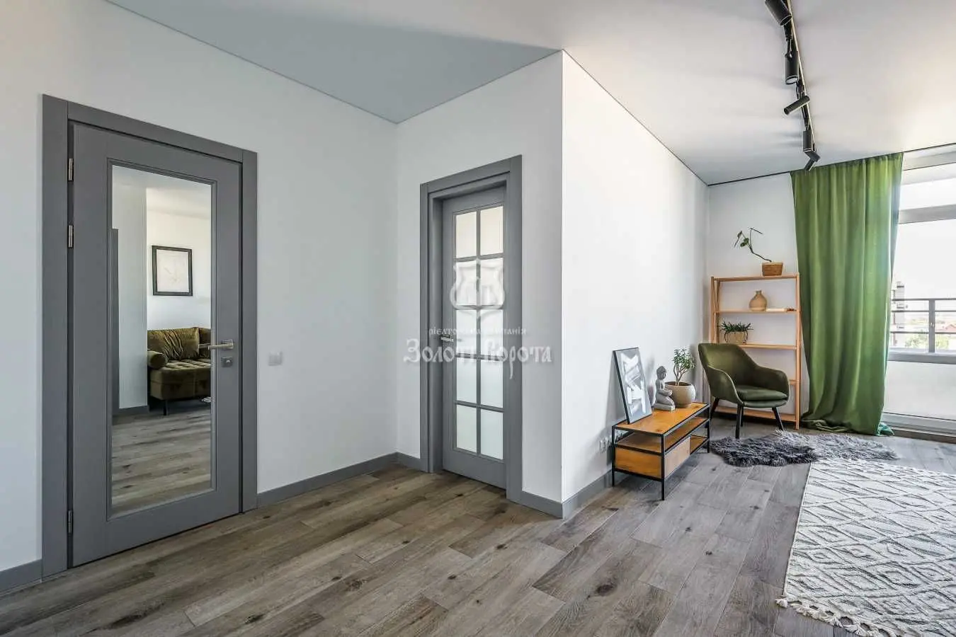 Фото Selling a 2-room apartment, 63 sq.m., Yunatska Street  Kyiv, price: 138000 USD, code 5890