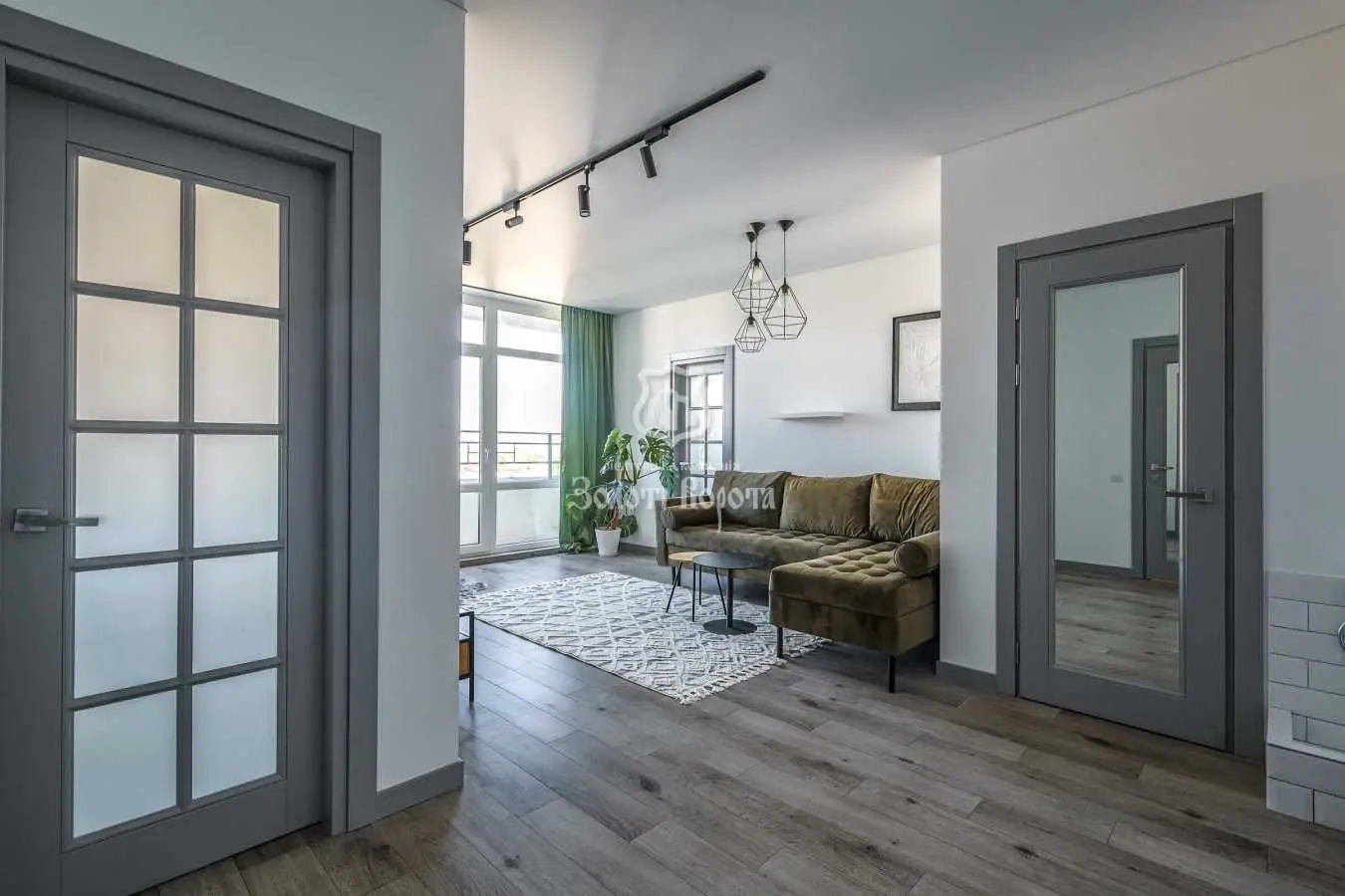 Фото Selling a 2-room apartment, 63 sq.m., Yunatska Street  Kyiv, price: 138000 USD, code 5890