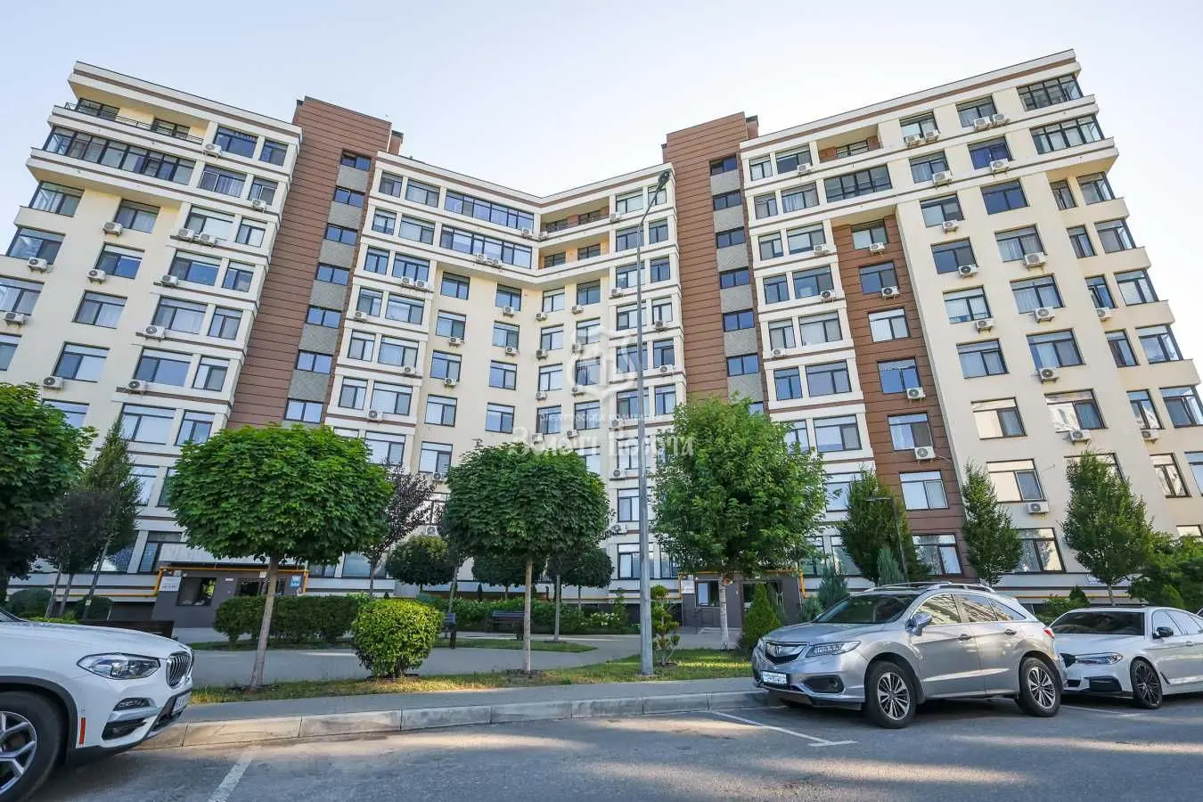 Фото Selling a 2-room apartment, 63 sq.m., Yunatska Street  Kyiv, price: 138000 USD, code 5890