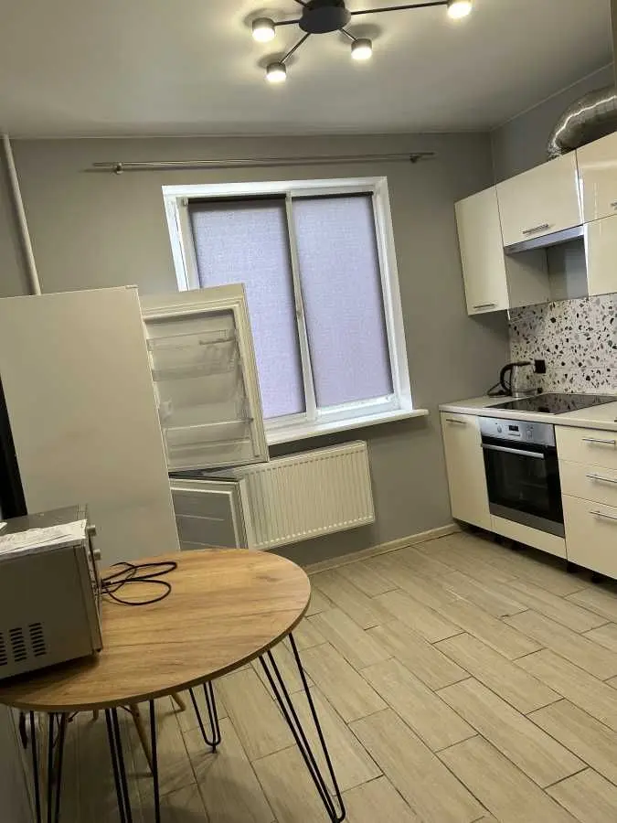 Фото Selling a 3-room apartment, 72 sq.m., Symona Petliury Street (Cherniakhovskoho Street) 25 Brovary, price: 59000 USD, code 5899
