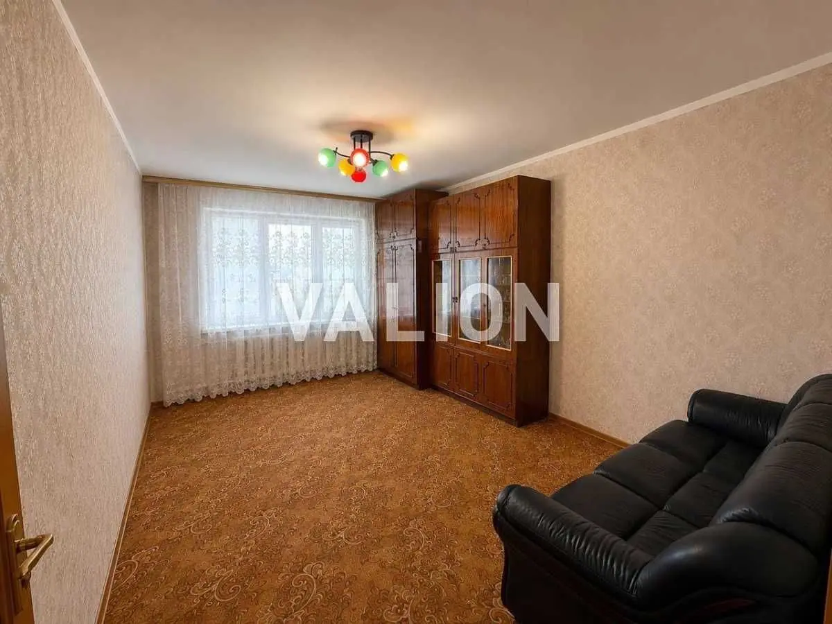 Фото Selling a 1-room apartment, 33.7 sq.m., Raiduzhna Street  Kyiv, price: 43000 USD, code 5900
