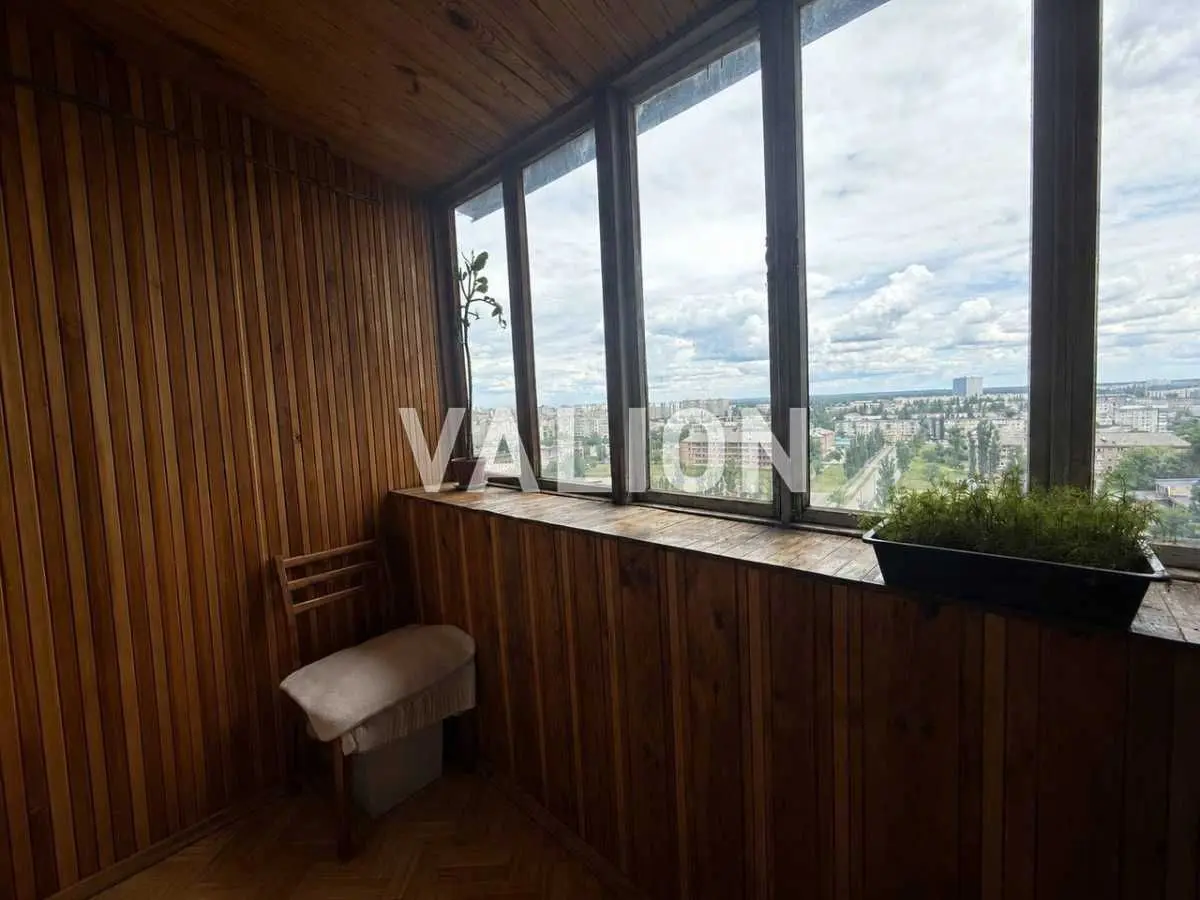 Фото Selling a 1-room apartment, 33.7 sq.m., Raiduzhna Street  Kyiv, price: 43000 USD, code 5900