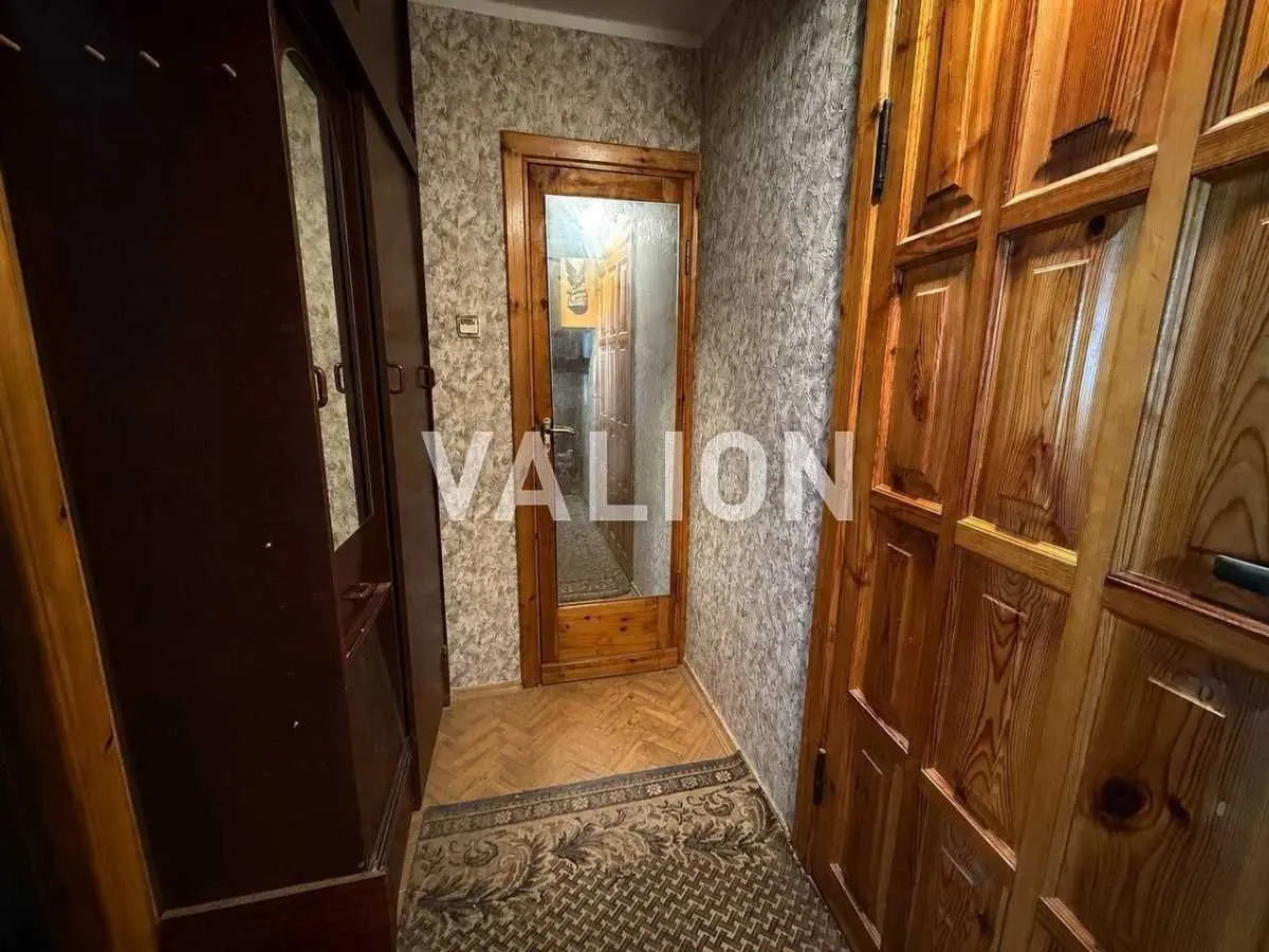 Фото Selling a 1-room apartment, 33.7 sq.m., Raiduzhna Street  Kyiv, price: 43000 USD, code 5900