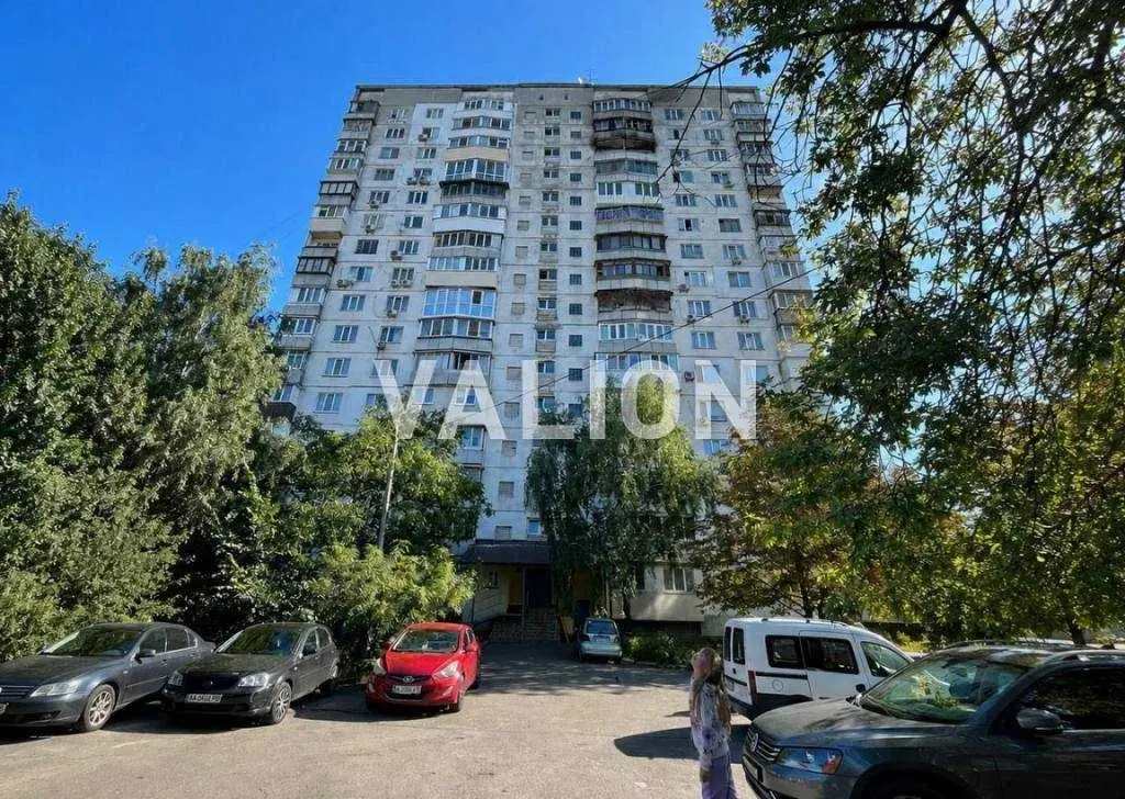 Фото Selling a 1-room apartment, 33.7 sq.m., Raiduzhna Street  Kyiv, price: 43000 USD, code 5900