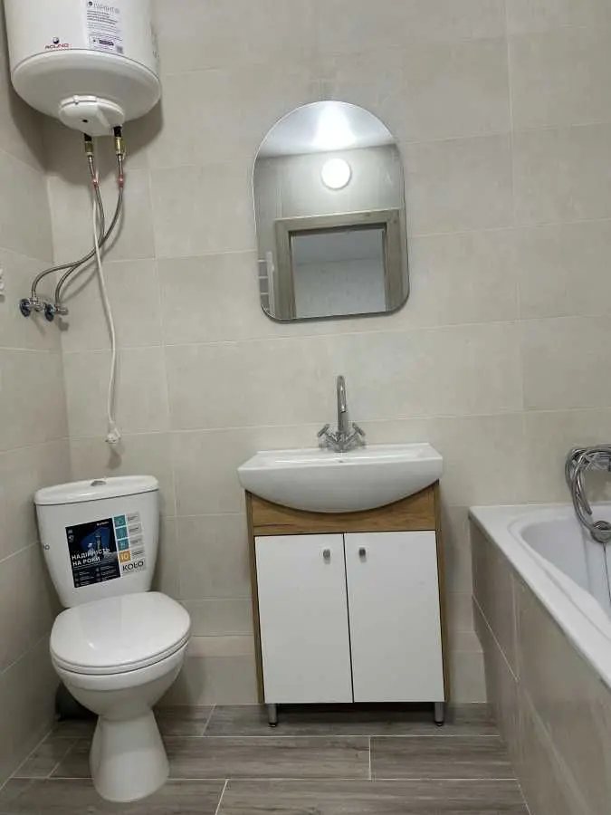 Фото Selling a 1-room apartment, 37 sq.m., Symona Petliury Street (Cherniakhovskoho Street)  Brovary, price: 56000 USD, code 5901